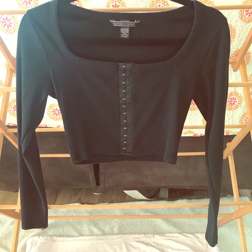 VS crop top